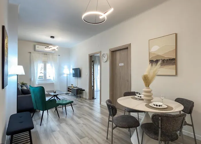 Etheria Modern Thessalonique